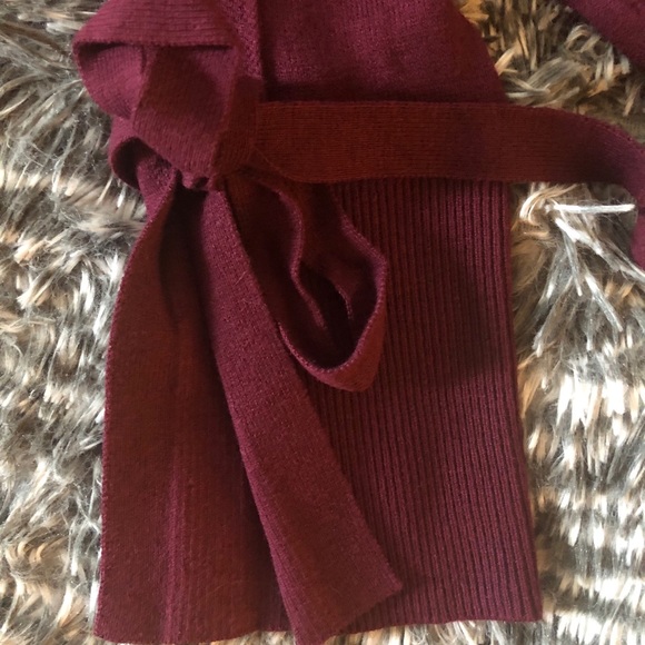 Banana Republic Tie Sleeve Burgundy Maroon Scoop Neck Sweater - Picture 5 of 5